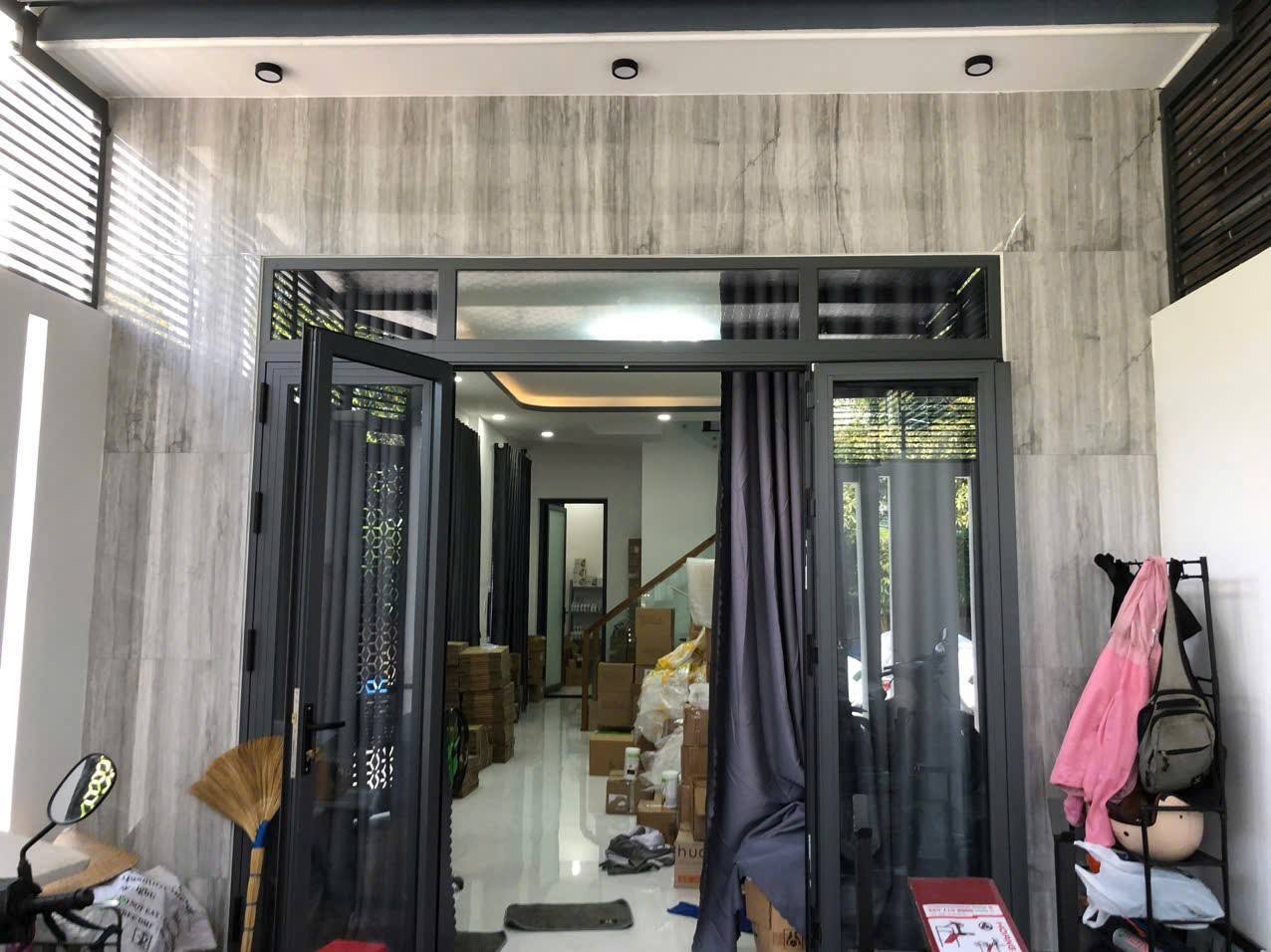 BÁN CĂN GÓC 3 TẦNG đường 12m - Ngay Tô Ngọc Vân. Tam Bình - Thủ Đức. Giá 9.2 tỷ